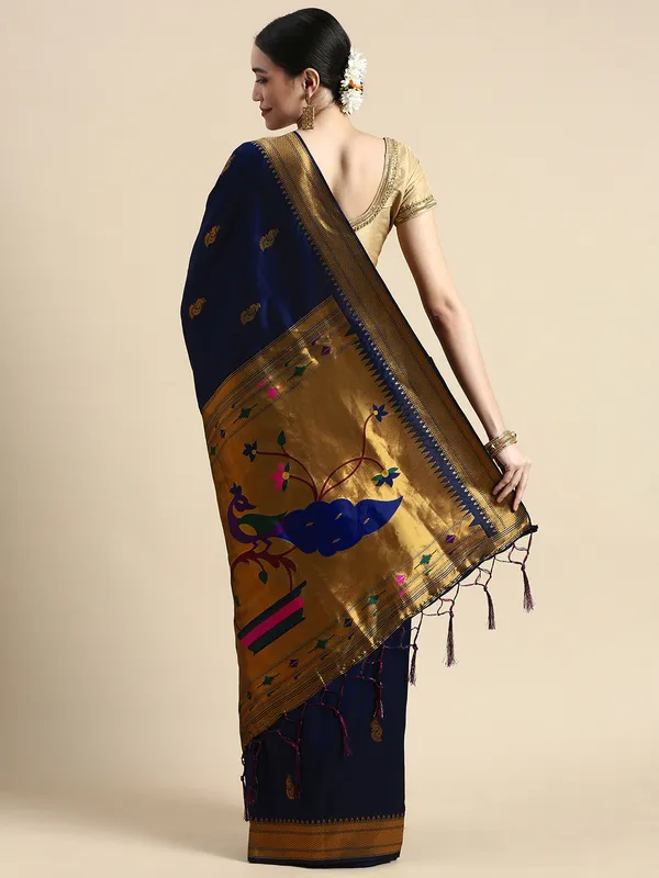 Navy_Blue_Toned_Toned_Pure_Paithani_Silk_Saree_And__Rich_Pallu_With_Unstiched_Blouse_Piece